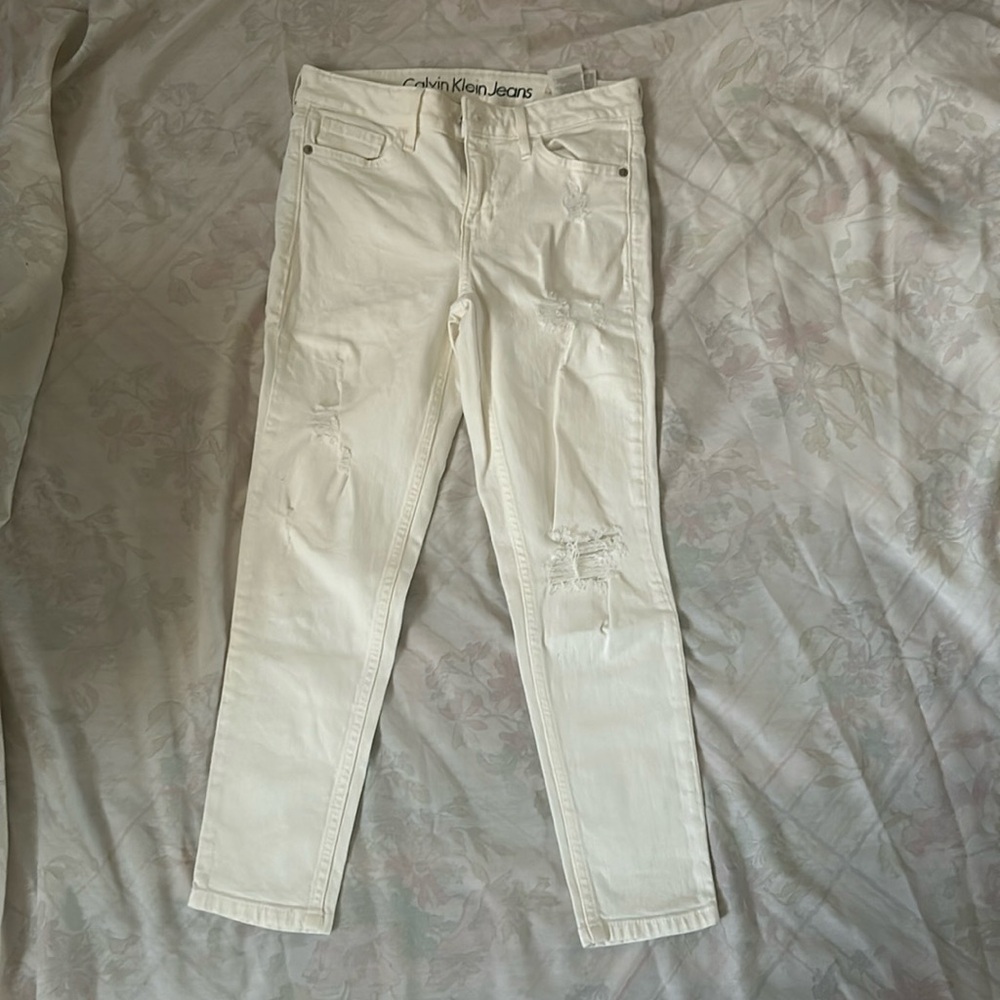 White ripped capri Calvin Klein jeans